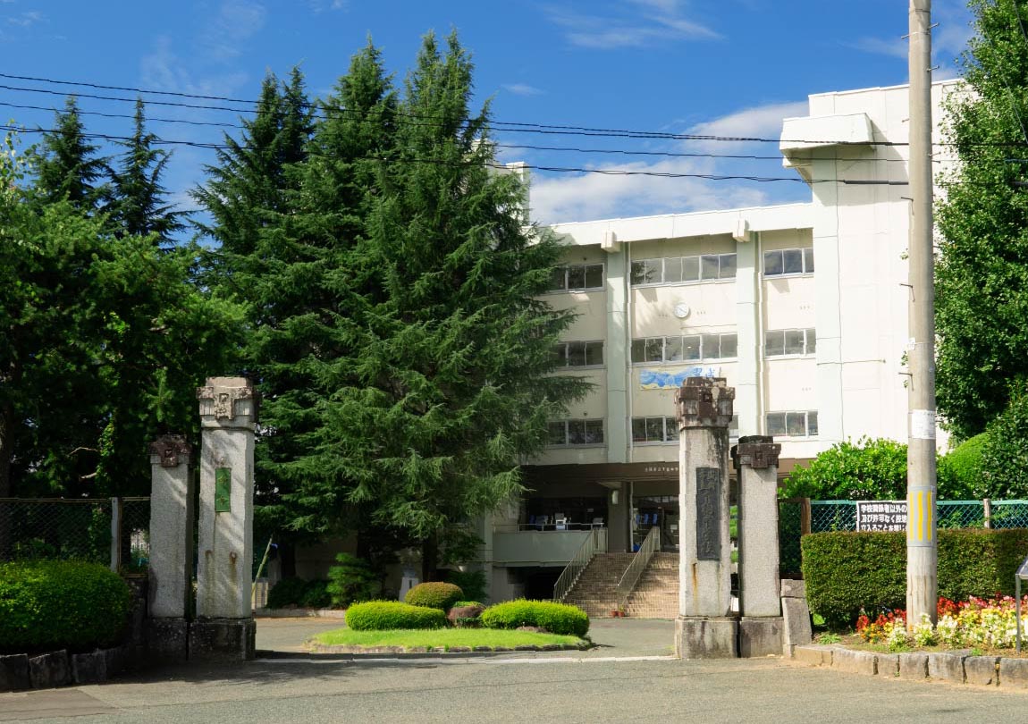 下橋中学校
徒歩12分（約950m）